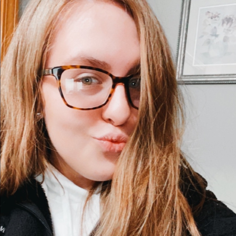 Meet your Posher, Lauren